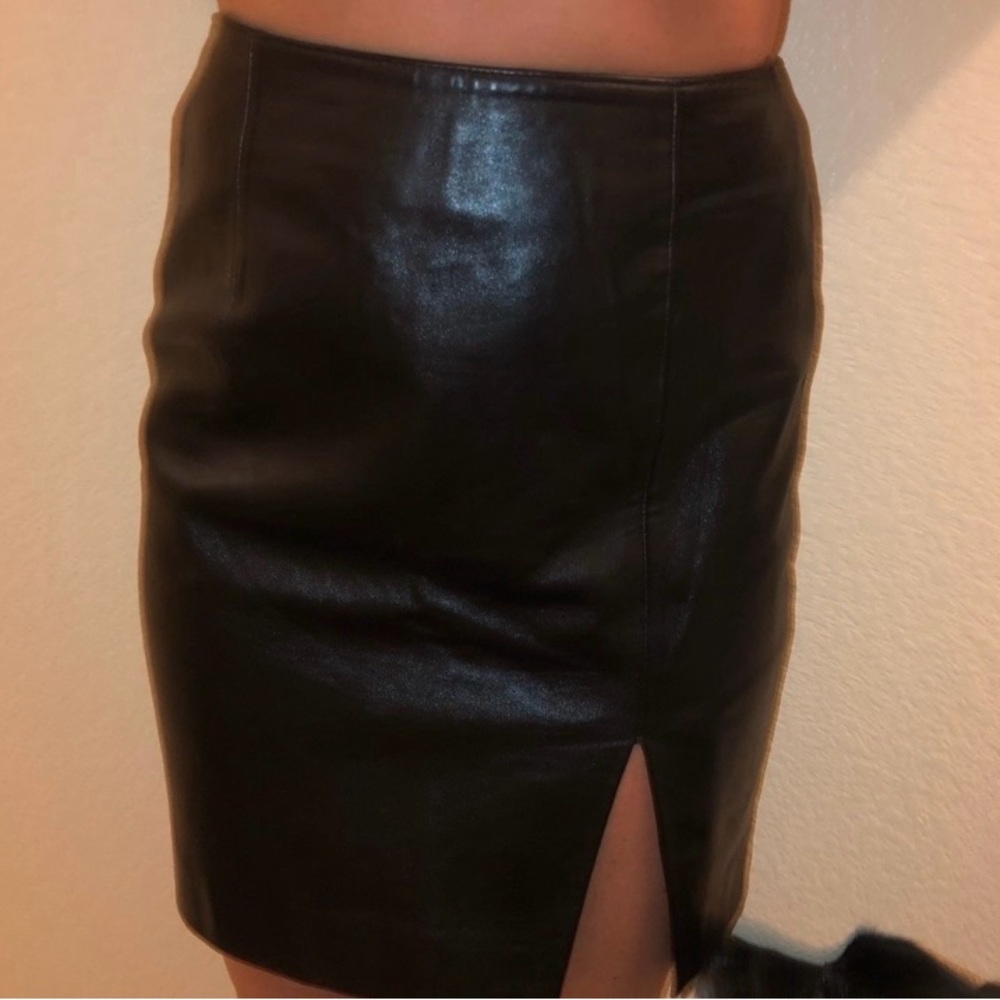 Vintage Cache dark brown leather miniskirt with Slit